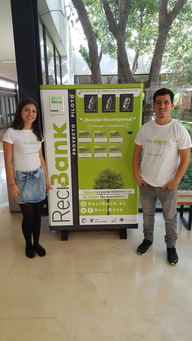 Los universitarios granadinos podrán reciclar y ganar recompensas con ReciBank